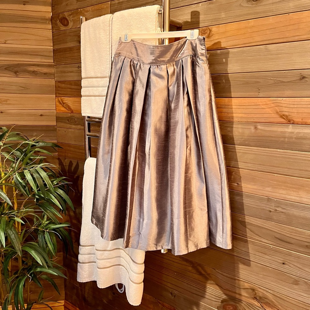 Lindy Bop silky silver swing skirt